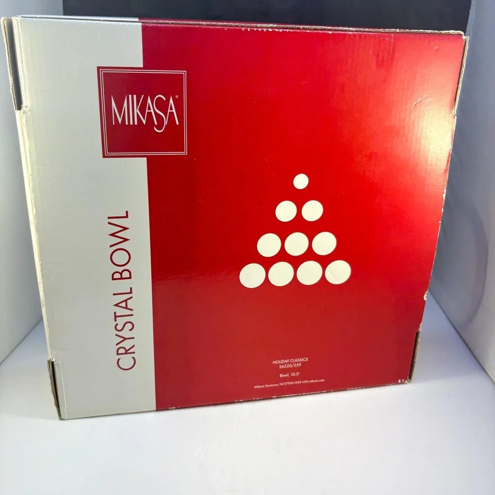 Vintage Mikasa Winter Dreams / Holiday Classics Crystal Bowl Scalloped 10.5 Inch